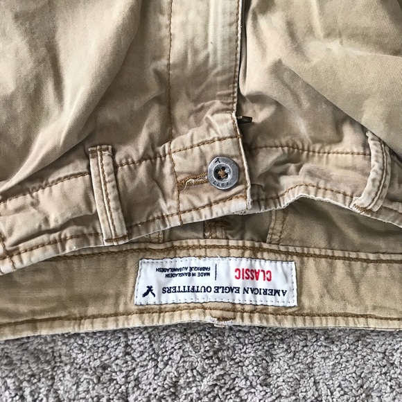 American Eagle Cargo Shorts Tan Color - Picture 2 of 3